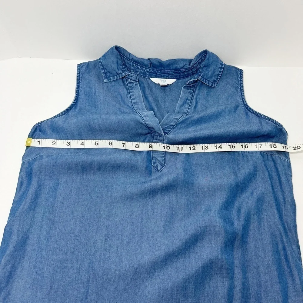 Time and Tru Chambray Blue V Neck Shift Dress W Pockets Womens size 4/6 Small - Picture 4 of 7